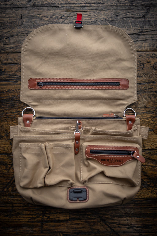 Explorer Lens Quiver | Canvas and Leather Messenger Bag